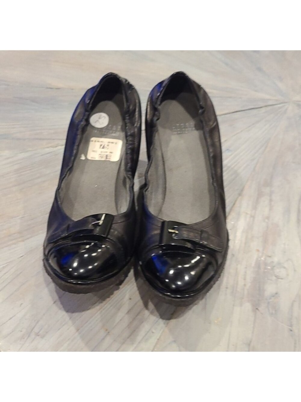 Stuart Weitzman black leather with patent leather wedge heels - Picture 3 of 7